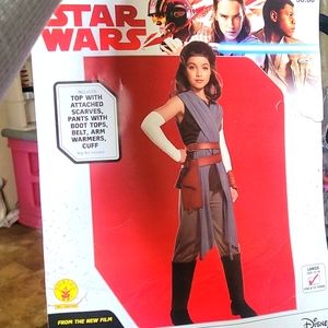 Star Wars costume character Leia